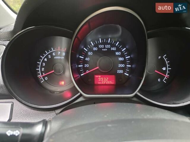 Кіа Ріо 2012 у Києві на Automoto.ua Бежевий Кіа Ріо, об'ємом двигуна 1.4 л та пробігом 337 тис. км за 6500 $, фото 39 на Automoto.ua