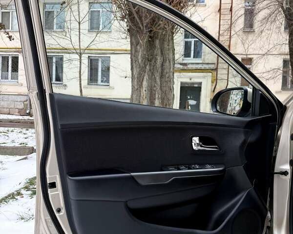 Бежевий Кіа Ріо, об'ємом двигуна 1.59 л та пробігом 122 тис. км за 8600 $, фото 17 на Automoto.ua