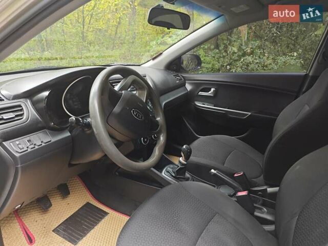 Кіа Ріо 2012 у Києві на Automoto.ua Бежевий Кіа Ріо, об'ємом двигуна 1.4 л та пробігом 337 тис. км за 6500 $, фото 13 на Automoto.ua