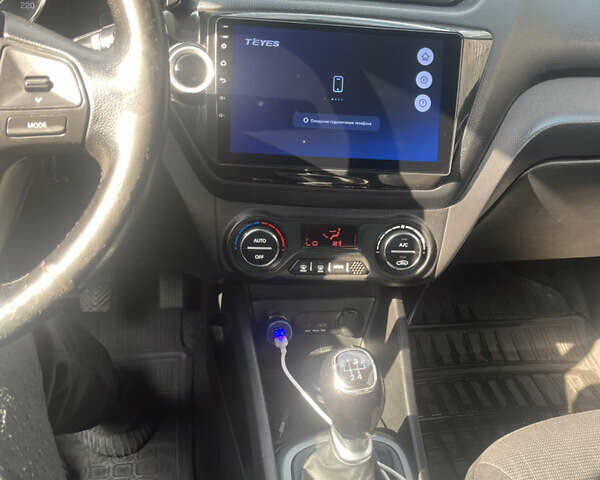 Бежевый Киа Рио, объемом двигателя 1.59 л и пробегом 198 тыс. км за 7300 $, фото 12 на Automoto.ua