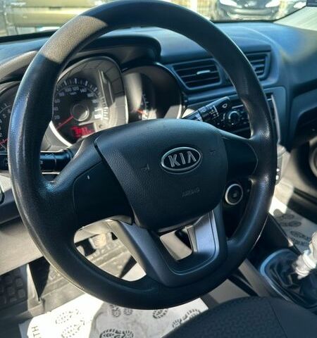 Бежевий Кіа Ріо, об'ємом двигуна 1.4 л та пробігом 66 тис. км за 7500 $, фото 15 на Automoto.ua