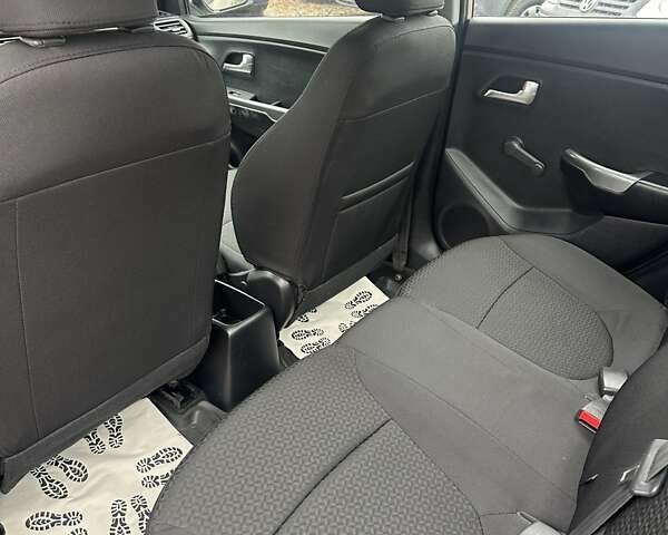 Бежевый Киа Рио, объемом двигателя 1.4 л и пробегом 66 тыс. км за 7700 $, фото 6 на Automoto.ua