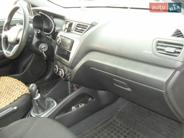 Бежевый Киа Рио, объемом двигателя 1.4 л и пробегом 227 тыс. км за 6000 $, фото 32 на Automoto.ua