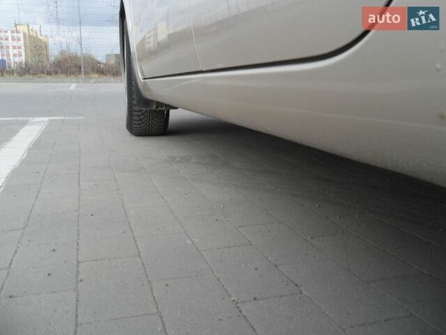 Бежевый Киа Рио, объемом двигателя 1.4 л и пробегом 227 тыс. км за 6000 $, фото 14 на Automoto.ua