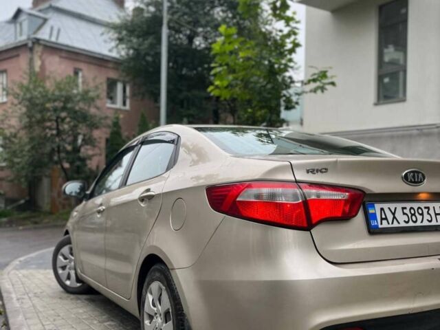 Бежевый Киа Рио, объемом двигателя 1.4 л и пробегом 192 тыс. км за 5700 $, фото 4 на Automoto.ua