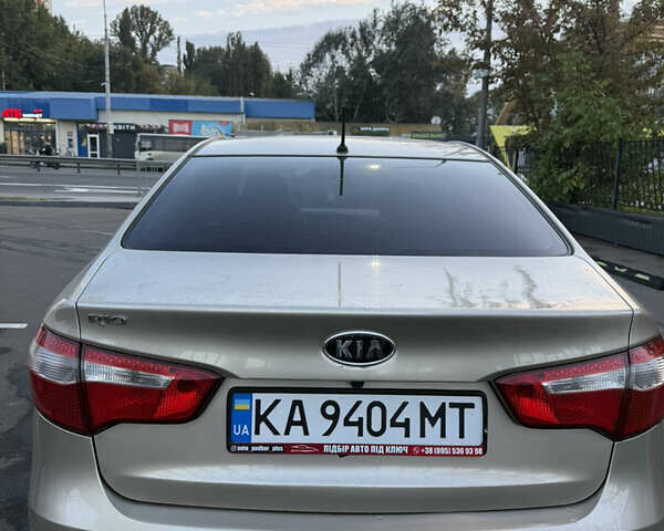 Бежевий Кіа Ріо, об'ємом двигуна 1.6 л та пробігом 192 тис. км за 7800 $, фото 3 на Automoto.ua