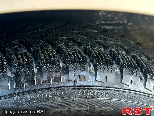 Бежевий Кіа Ріо, об'ємом двигуна 1.4 л та пробігом 18700 тис. км за 5600 $, фото 12 на Automoto.ua