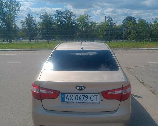 Бежевый Киа Рио, объемом двигателя 1.4 л и пробегом 211 тыс. км за 8200 $, фото 6 на Automoto.ua