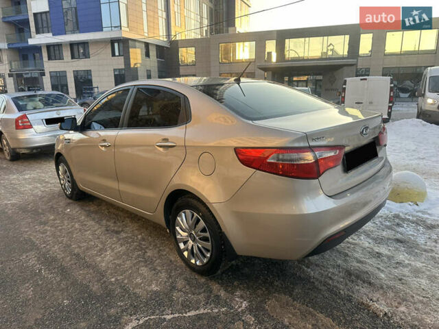 Бежевый Киа Рио, объемом двигателя 1.4 л и пробегом 187 тыс. км за 5600 $, фото 2 на Automoto.ua