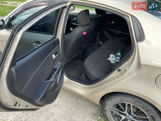 Бежевий Кіа Ріо, об'ємом двигуна 1.59 л та пробігом 180 тис. км за 7800 $, фото 22 на Automoto.ua