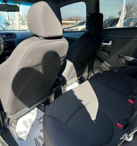 Бежевий Кіа Ріо, об'ємом двигуна 1.4 л та пробігом 66 тис. км за 7500 $, фото 19 на Automoto.ua