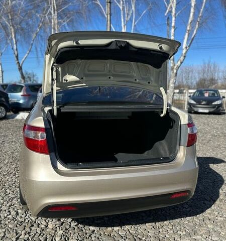 Бежевий Кіа Ріо, об'ємом двигуна 1.4 л та пробігом 66 тис. км за 7500 $, фото 10 на Automoto.ua