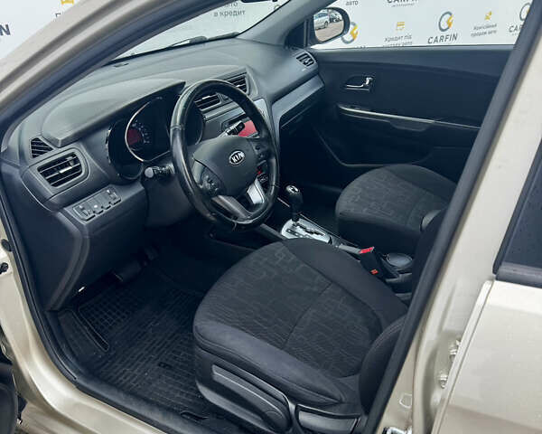 Бежевый Киа Рио, объемом двигателя 1.59 л и пробегом 122 тыс. км за 8600 $, фото 14 на Automoto.ua