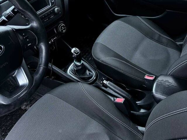 Бежевий Кіа Ріо, об'ємом двигуна 1.6 л та пробігом 162 тис. км за 5999 $, фото 9 на Automoto.ua