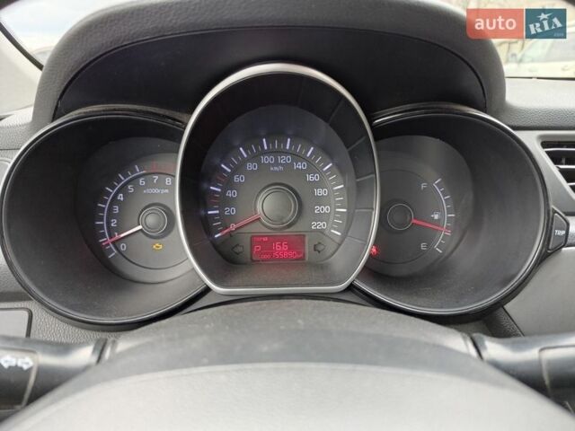 Бежевый Киа Рио, объемом двигателя 1.4 л и пробегом 156 тыс. км за 7200 $, фото 4 на Automoto.ua