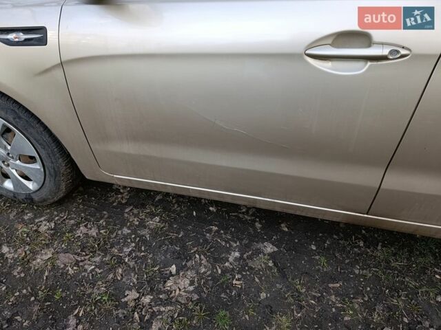 Бежевый Киа Рио, объемом двигателя 1.4 л и пробегом 156 тыс. км за 7200 $, фото 7 на Automoto.ua