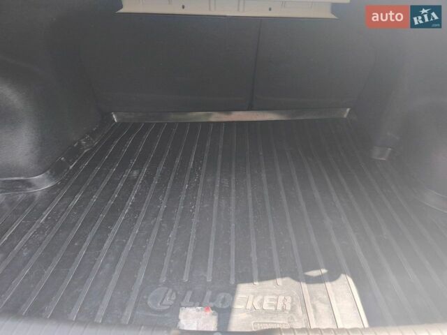 Бежевий Кіа Ріо, об'ємом двигуна 1.4 л та пробігом 13 тис. км за 10500 $, фото 9 на Automoto.ua