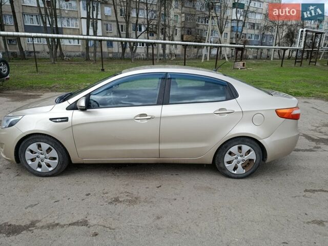 Бежевый Киа Рио, объемом двигателя 1.4 л и пробегом 156 тыс. км за 5500 $, фото 3 на Automoto.ua