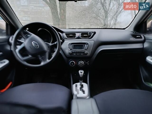 Бежевый Киа Рио, объемом двигателя 1.4 л и пробегом 156 тыс. км за 7200 $, фото 5 на Automoto.ua