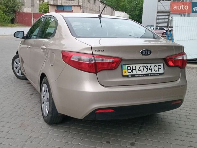 Бежевий Кіа Ріо, об'ємом двигуна 1.4 л та пробігом 160 тис. км за 8200 $, фото 3 на Automoto.ua