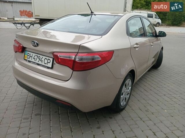 Бежевий Кіа Ріо, об'ємом двигуна 1.4 л та пробігом 160 тис. км за 8200 $, фото 4 на Automoto.ua