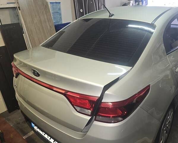 Бежевый Киа Рио, объемом двигателя 1.37 л и пробегом 95 тыс. км за 11077 $, фото 2 на Automoto.ua