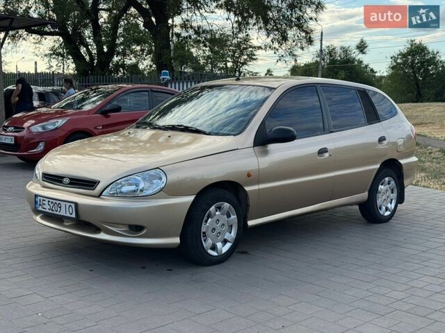 Бежевый Киа Рио, объемом двигателя 1.4 л и пробегом 229 тыс. км за 2450 $, фото 8 на Automoto.ua