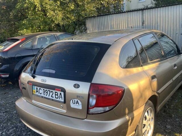 Бежевий Кіа Ріо, об'ємом двигуна 1.3 л та пробігом 269 тис. км за 2500 $, фото 3 на Automoto.ua