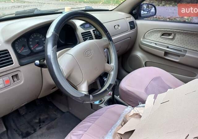 Бежевый Киа Рио, объемом двигателя 1.34 л и пробегом 156 тыс. км за 3500 $, фото 11 на Automoto.ua