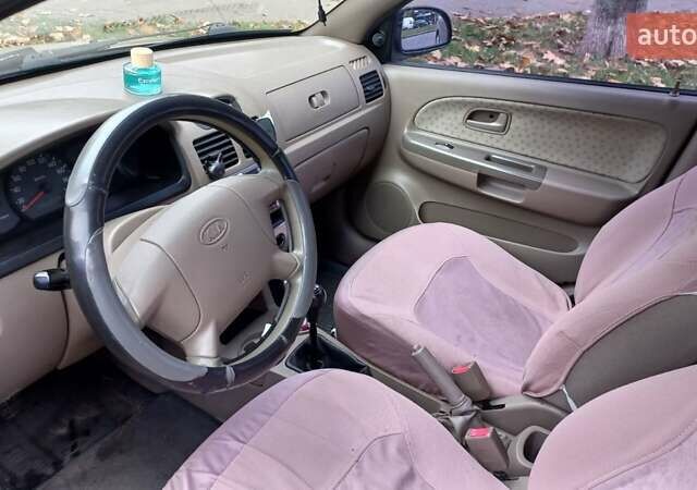 Бежевый Киа Рио, объемом двигателя 1.34 л и пробегом 156 тыс. км за 3500 $, фото 12 на Automoto.ua