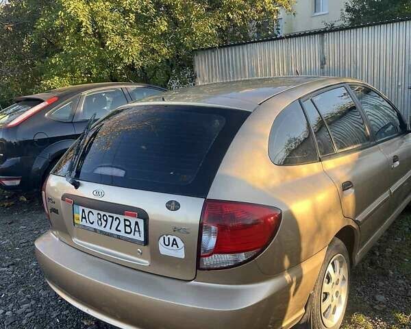 Бежевый Киа Рио, объемом двигателя 1.3 л и пробегом 269 тыс. км за 2800 $, фото 3 на Automoto.ua