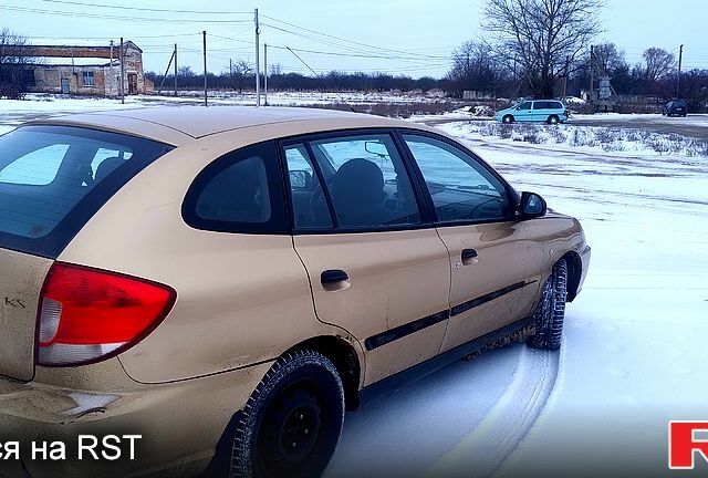 Бежевий Кіа Ріо, об'ємом двигуна 1.3 л та пробігом 200 тис. км за 1700 $, фото 4 на Automoto.ua