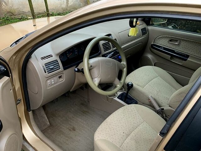 Бежевый Киа Рио, объемом двигателя 1.3 л и пробегом 267 тыс. км за 2500 $, фото 8 на Automoto.ua