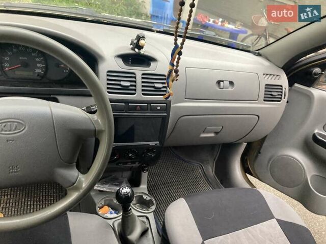 Кіа Ріо 2004 у Києві на Automoto.ua Бежевий Кіа Ріо, об'ємом двигуна 1.34 л та пробігом 201 тис. км за 4700 $, фото 9 на Automoto.ua