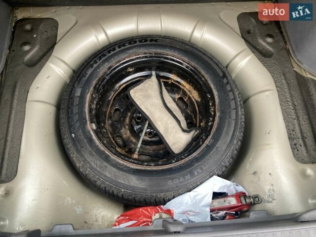 Бежевий Кіа Ріо, об'ємом двигуна 1.34 л та пробігом 201 тис. км за 4200 $, фото 15 на Automoto.ua