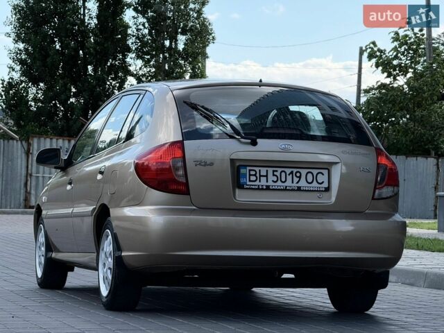 Бежевий Кіа Ріо, об'ємом двигуна 1.34 л та пробігом 134 тис. км за 3999 $, фото 6 на Automoto.ua