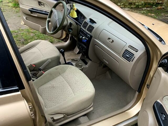 Бежевый Киа Рио, объемом двигателя 1.3 л и пробегом 267 тыс. км за 2500 $, фото 9 на Automoto.ua