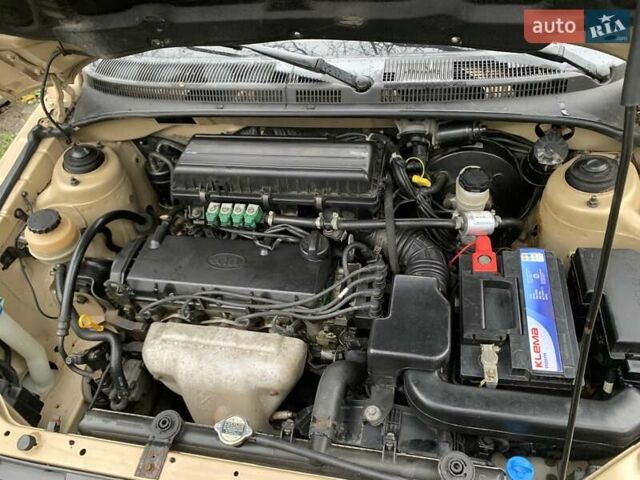 Бежевый Киа Рио, объемом двигателя 1.34 л и пробегом 270 тыс. км за 2500 $, фото 3 на Automoto.ua
