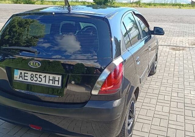 Черный Киа Рио, объемом двигателя 0 л и пробегом 250 тыс. км за 3600 $, фото 5 на Automoto.ua