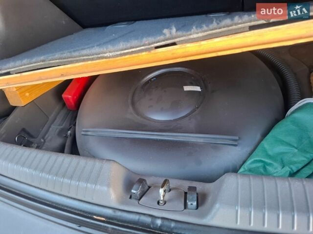 Чорний Кіа Ріо, об'ємом двигуна 1.6 л та пробігом 228 тис. км за 5500 $, фото 14 на Automoto.ua