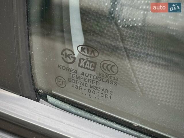 Черный Киа Рио, объемом двигателя 1.4 л и пробегом 233 тыс. км за 5900 $, фото 66 на Automoto.ua