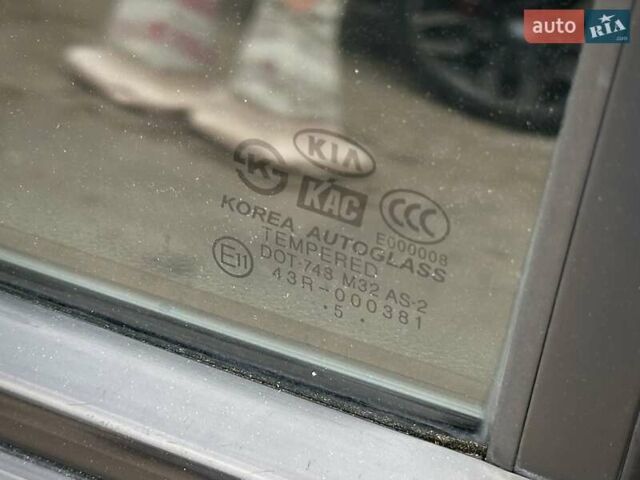 Черный Киа Рио, объемом двигателя 1.4 л и пробегом 233 тыс. км за 5900 $, фото 63 на Automoto.ua