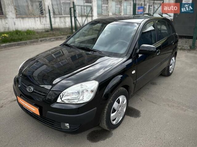Черный Киа Рио, объемом двигателя 1.4 л и пробегом 233 тыс. км за 5900 $, фото 42 на Automoto.ua