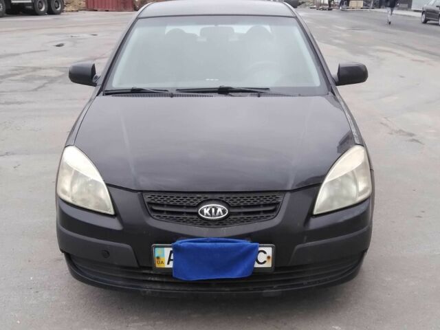 Черный Киа Рио, объемом двигателя 1.4 л и пробегом 132 тыс. км за 4000 $, фото 5 на Automoto.ua