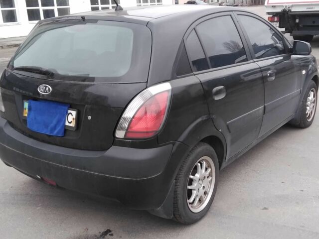 Черный Киа Рио, объемом двигателя 1.4 л и пробегом 132 тыс. км за 4000 $, фото 2 на Automoto.ua
