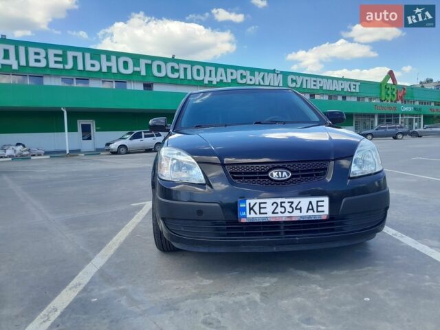 Черный Киа Рио, объемом двигателя 1.4 л и пробегом 185 тыс. км за 4100 $, фото 1 на Automoto.ua
