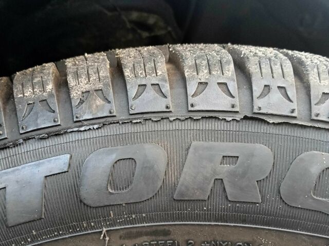 Черный Киа Рио, объемом двигателя 1.4 л и пробегом 297 тыс. км за 4500 $, фото 9 на Automoto.ua