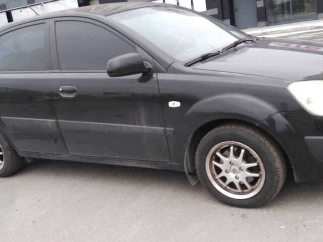 Черный Киа Рио, объемом двигателя 1.4 л и пробегом 132 тыс. км за 4000 $, фото 1 на Automoto.ua