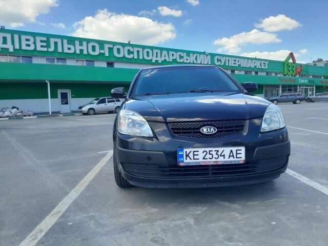 Чорний Кіа Ріо, об'ємом двигуна 1.4 л та пробігом 185 тис. км за 4100 $, фото 1 на Automoto.ua
