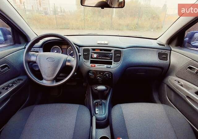 Чорний Кіа Ріо, об'ємом двигуна 1.4 л та пробігом 132 тис. км за 4000 $, фото 2 на Automoto.ua